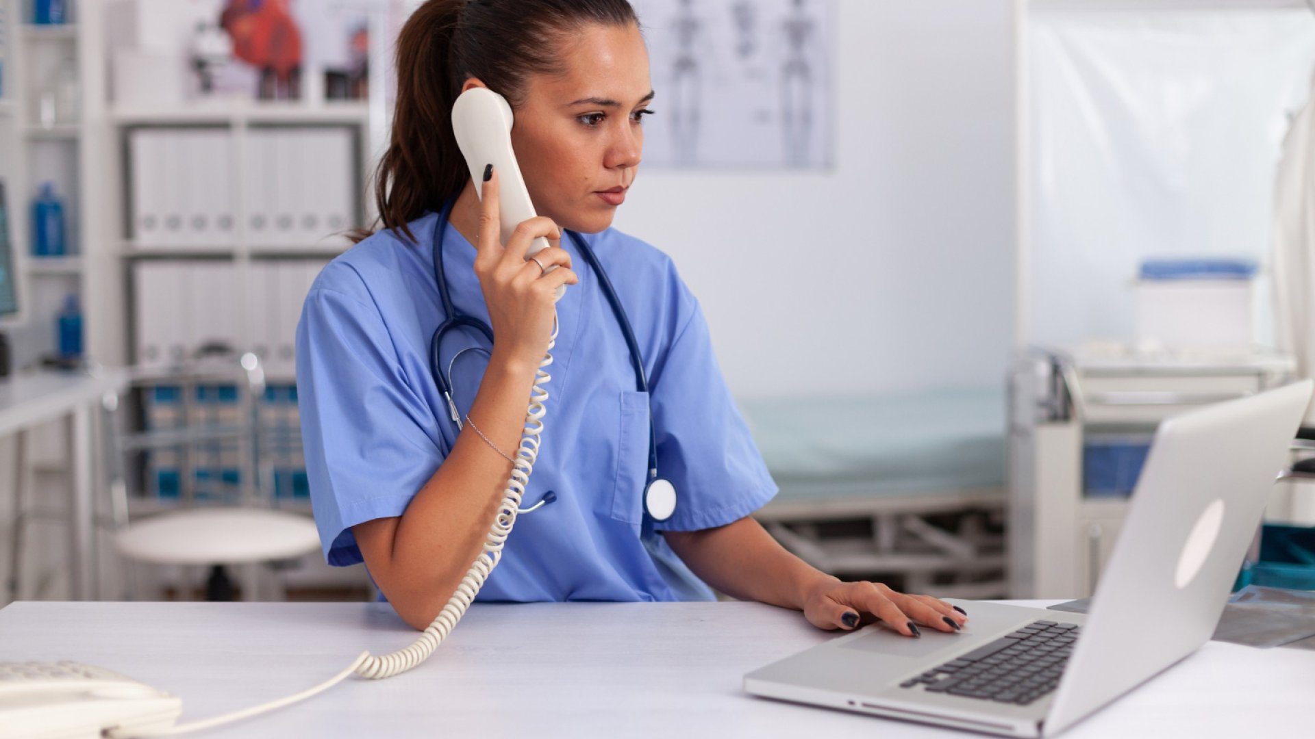 6 egészségügyi kommunikációs tipp, amelyek segítenek kitűnni a tömegből 6 kommunikációs tipp egészségügyi vállalkozásodnak