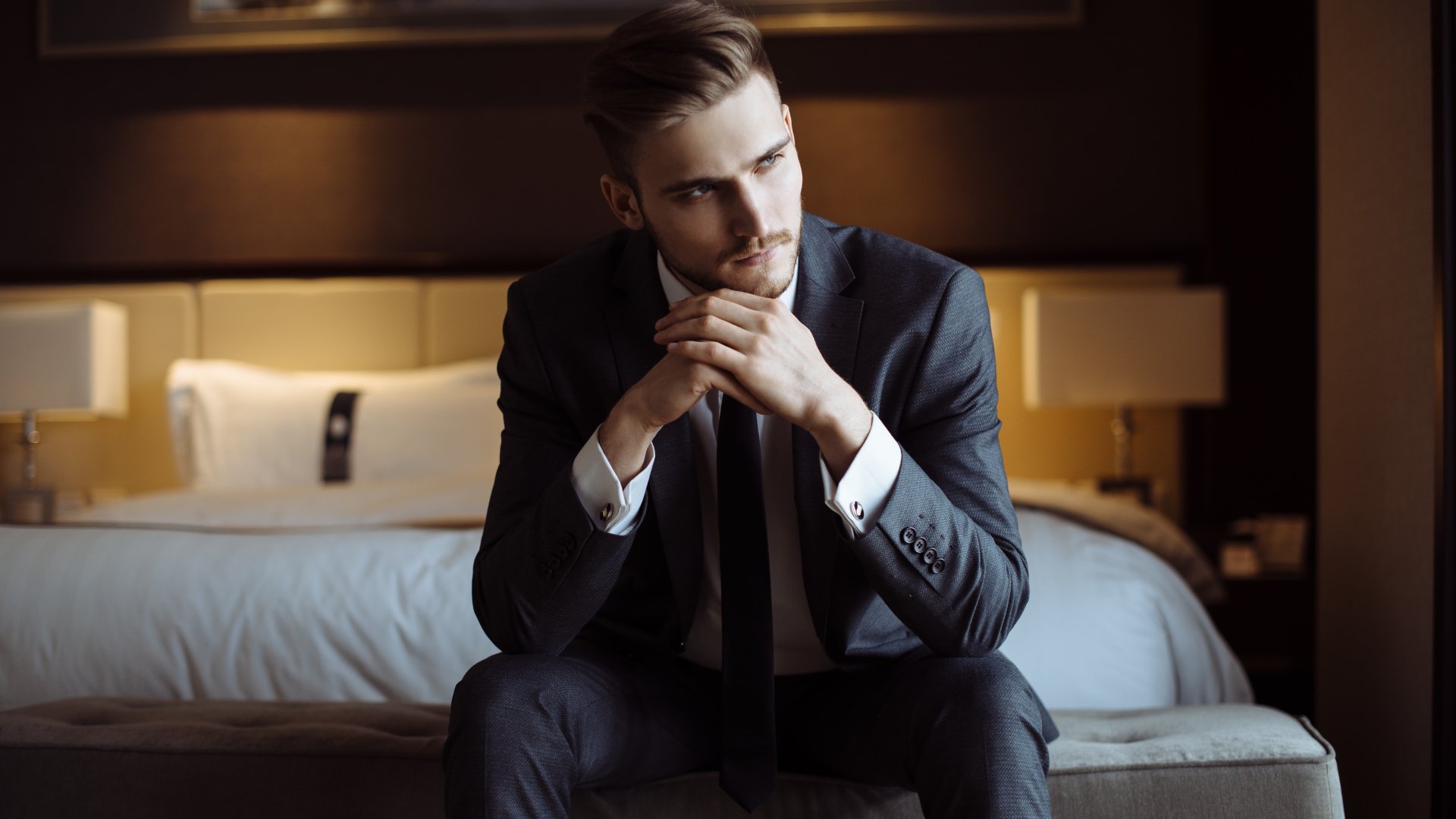 Nagy most a tét, ha egy céget vezetsz. Egy gazdasági válság elsöpörhet de bármilyen meglepő, fel is emelheti cégedet. Mi kell az Gazdasági világválság 2020 – mit tegyél cégvezetőként?  A marketing szerepe.