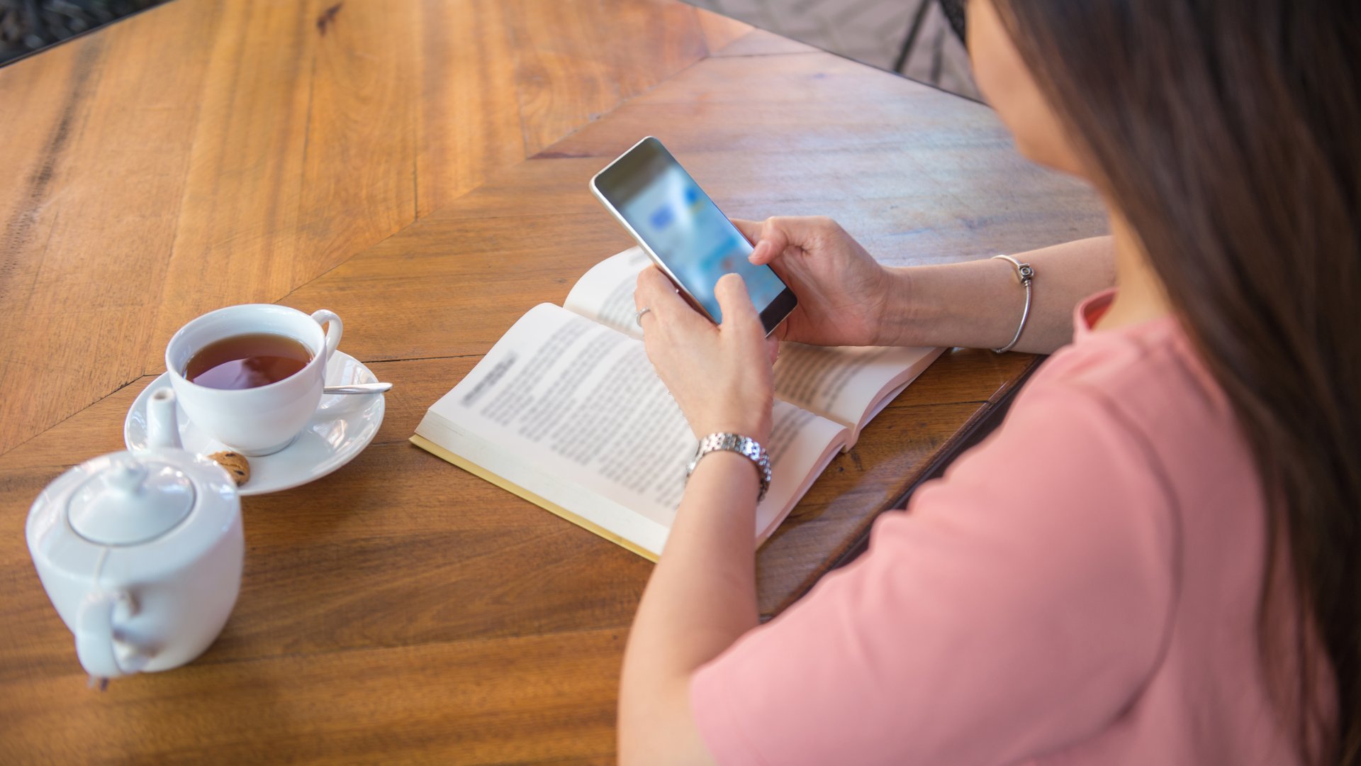 Szeretnéd eléréseidet növelni Instagramon? Mutatjuk azokat a gyakorlati technikákat, melyekkel  minél több ember látja majd tört Így teheted te is aktívabbá követőidet az Instagramon 2019-ben