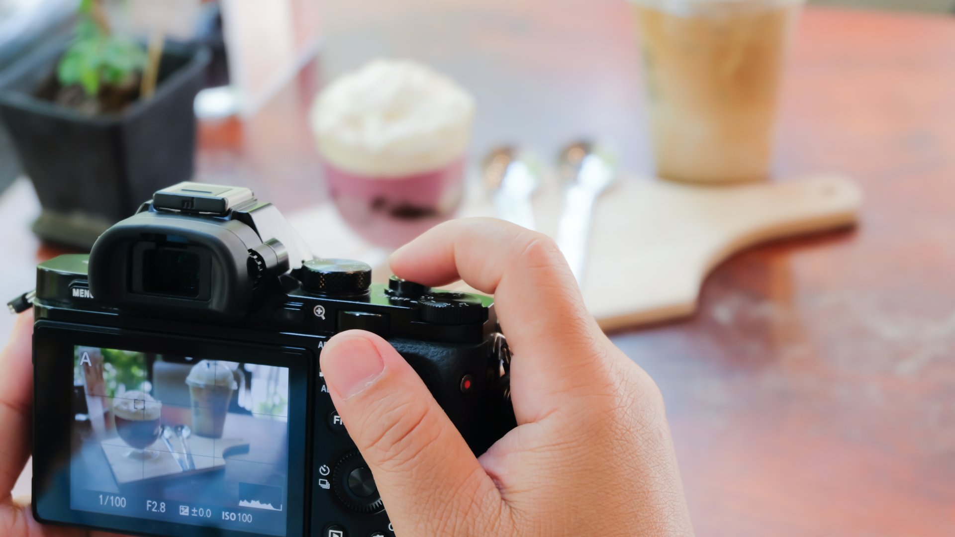 As a photographer, you’ve probably thought about reaching more people with your photos or even your services at some point. Whet Quick Success as a Photographer – Growth Hacking in Online Marketing