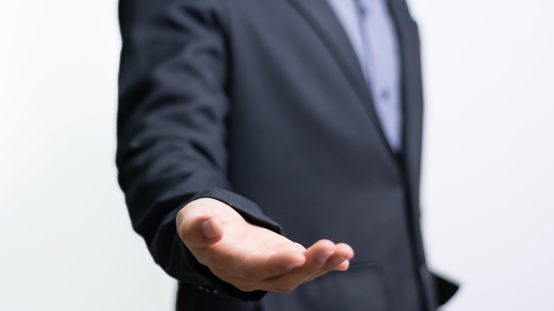 Ügyvédi irodát vezetsz, de szeretnél magasabb óradíjon dolgozni? A megoldást az online marketing nyújtja! Máté Balázs marketing  A 10 legköltséghatékonyabb marketing tipp ügyvédeknek