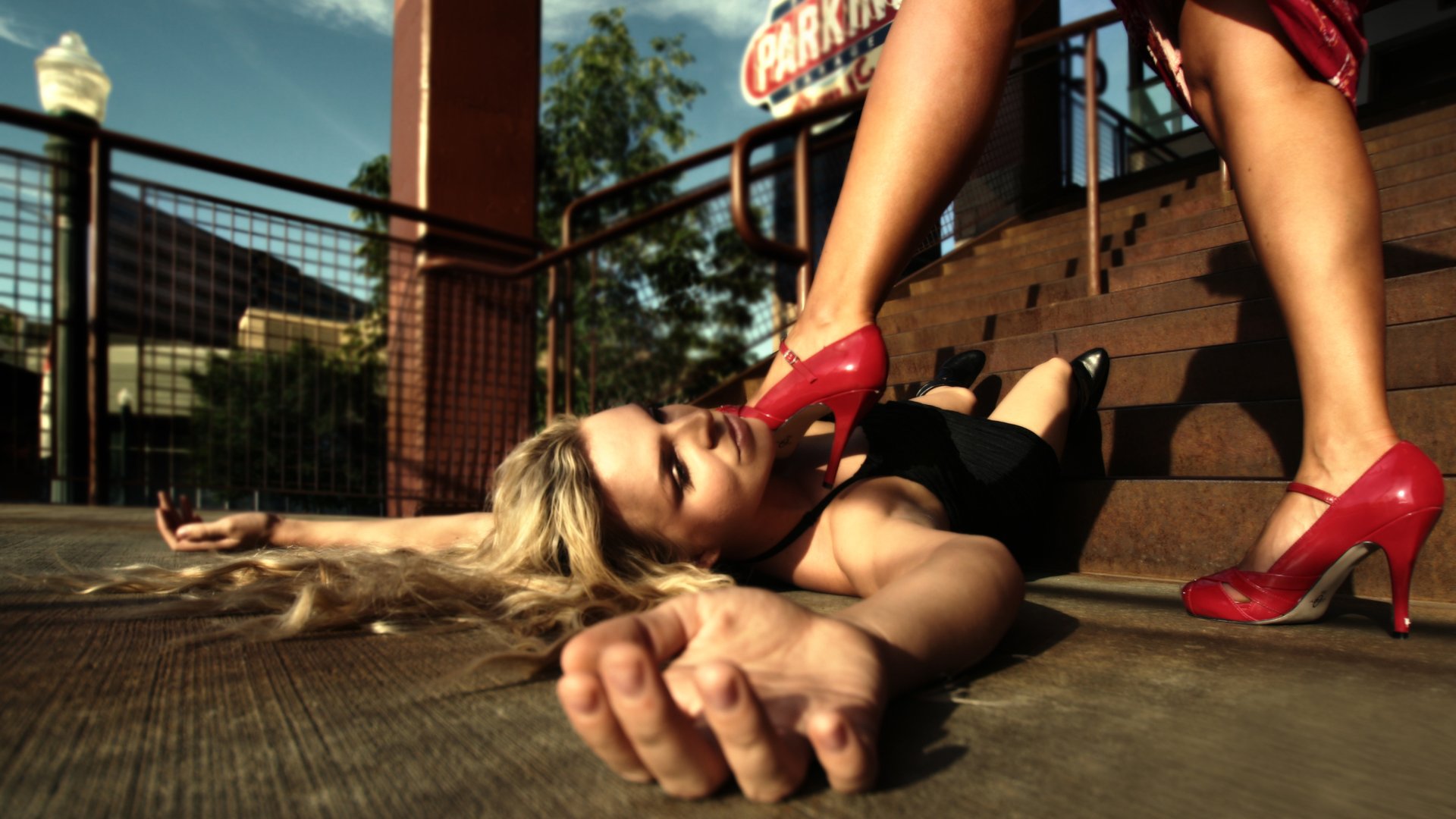 Hamarosan itt a kampány, családok, barátok ugranak egymásnak a politikai erővonalak mentén. Üzletemberként akár ki is végeztethe Ne ölesd meg magad – ne posztolj politikát!