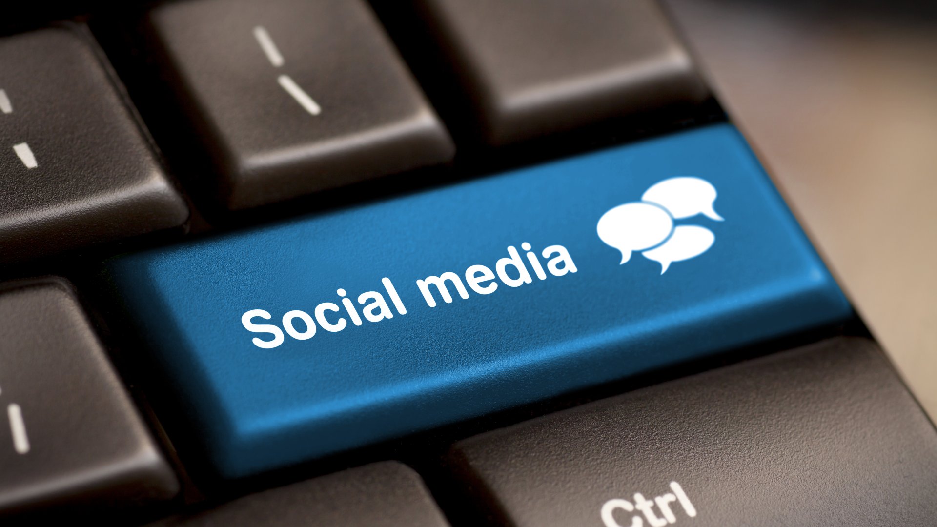 A keresőoptimalizálás és a közösségi média marketing kapcsolata