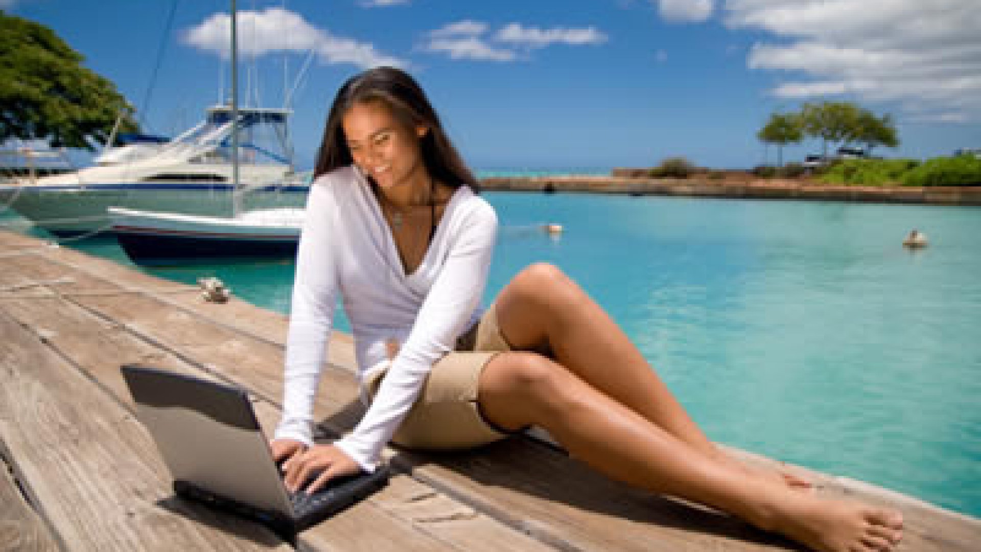 Ha Facebook oldalt vezetsz már tudod, nem is olyan egyszerű ezt jól csinálni. Mi 219 oldalt vezetünk, melynek rajongói tábora lassan átlépi az 1,3 millió főt. Minden nap tanulunk valami újat, ezen tapasztalatokból osztunk meg olyanokat, melyek bombabiztos