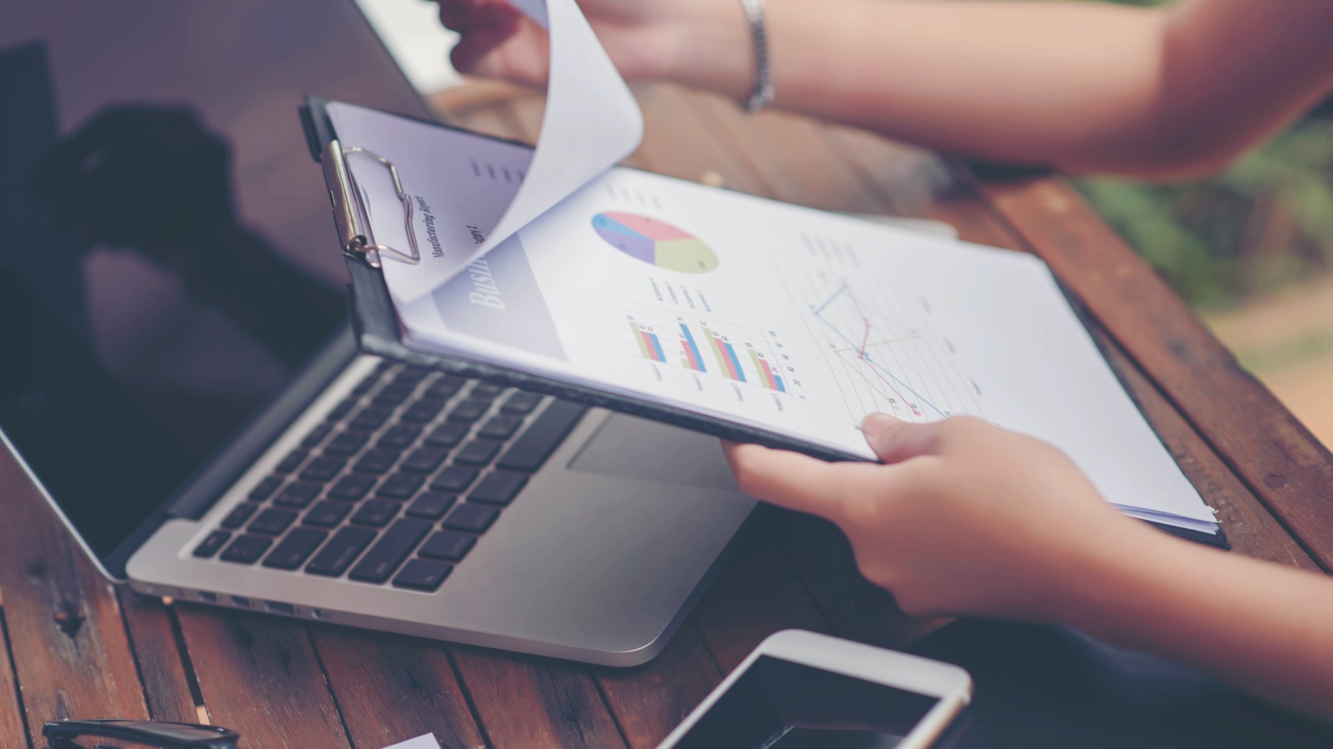 Általános egyezés (Broad Match) Általános egyezés (Broad Match)