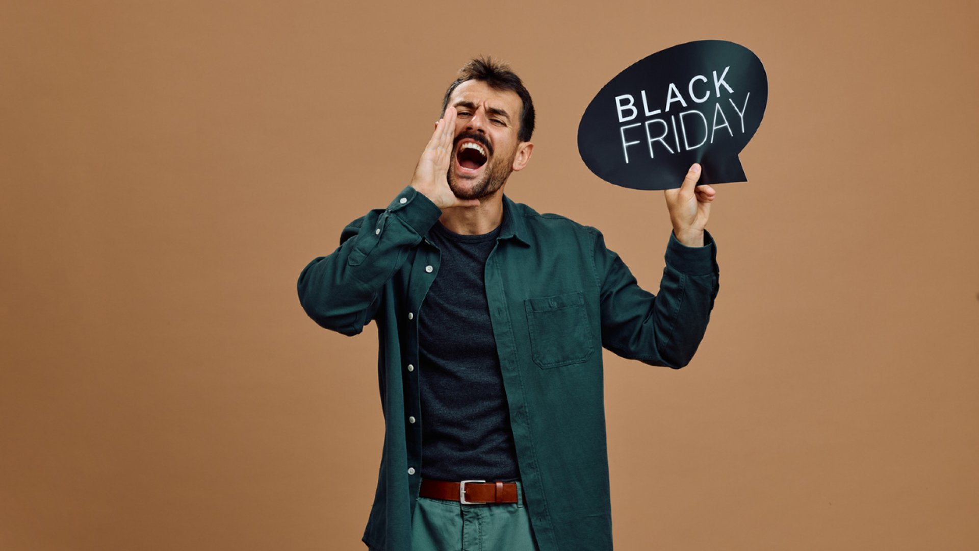 A fiatalok 40%-át influencerek befolyásolják Black Friday alatt