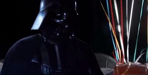 Egy kis karácsony a Star Wars rajongóknak: a John lewis híres reklámja [Dark Side Version]