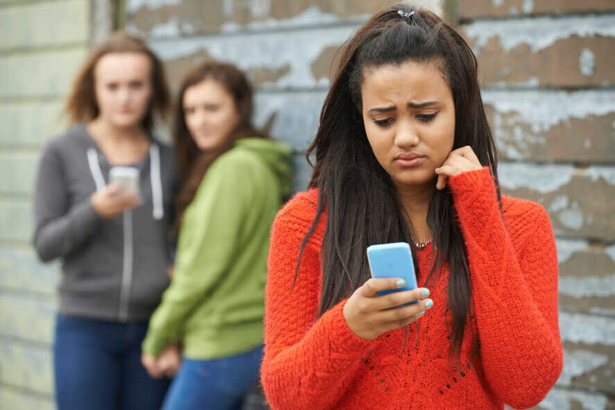 Mi az a cyberbullying? Mit jelent az internetes zaklatás?
